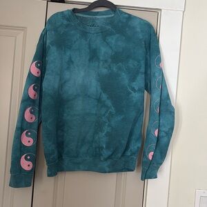Women’s tiedye crewneck yinyang sweatshirt size med